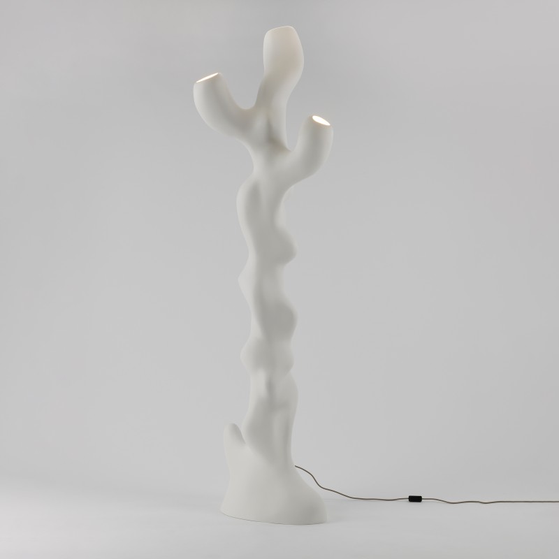 <a href="https://www.galeriegosserez.com/artistes/donnersberg-emma.html">Emma Donnersberg</a> - Penzai - Sculpture lumineuse